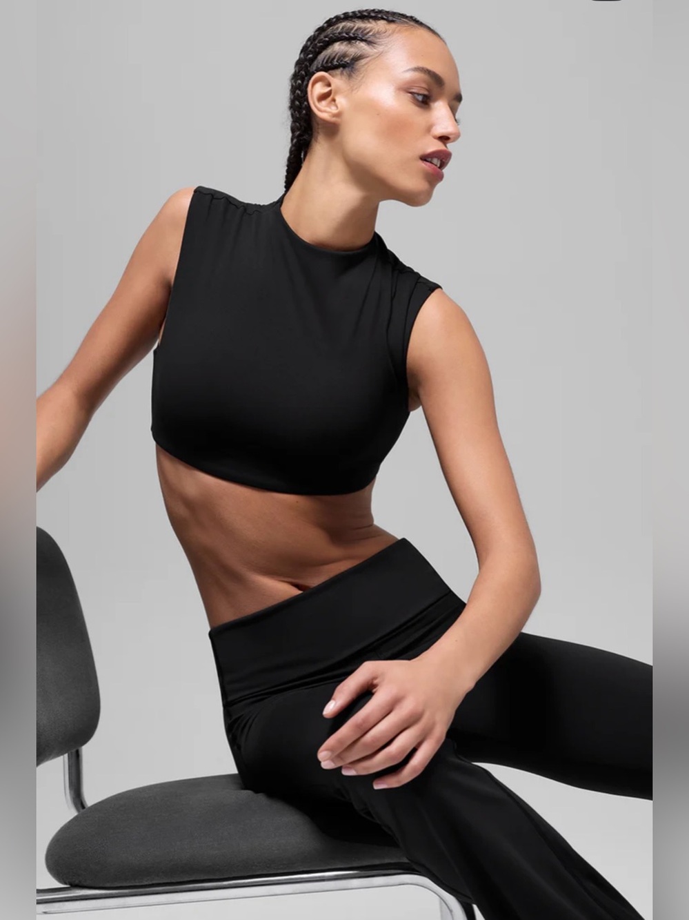 ALO YOGA | ✨NEW✨ ALO Softsculpt Capped Out Short Sleeve in Black - Picture 1 of 6